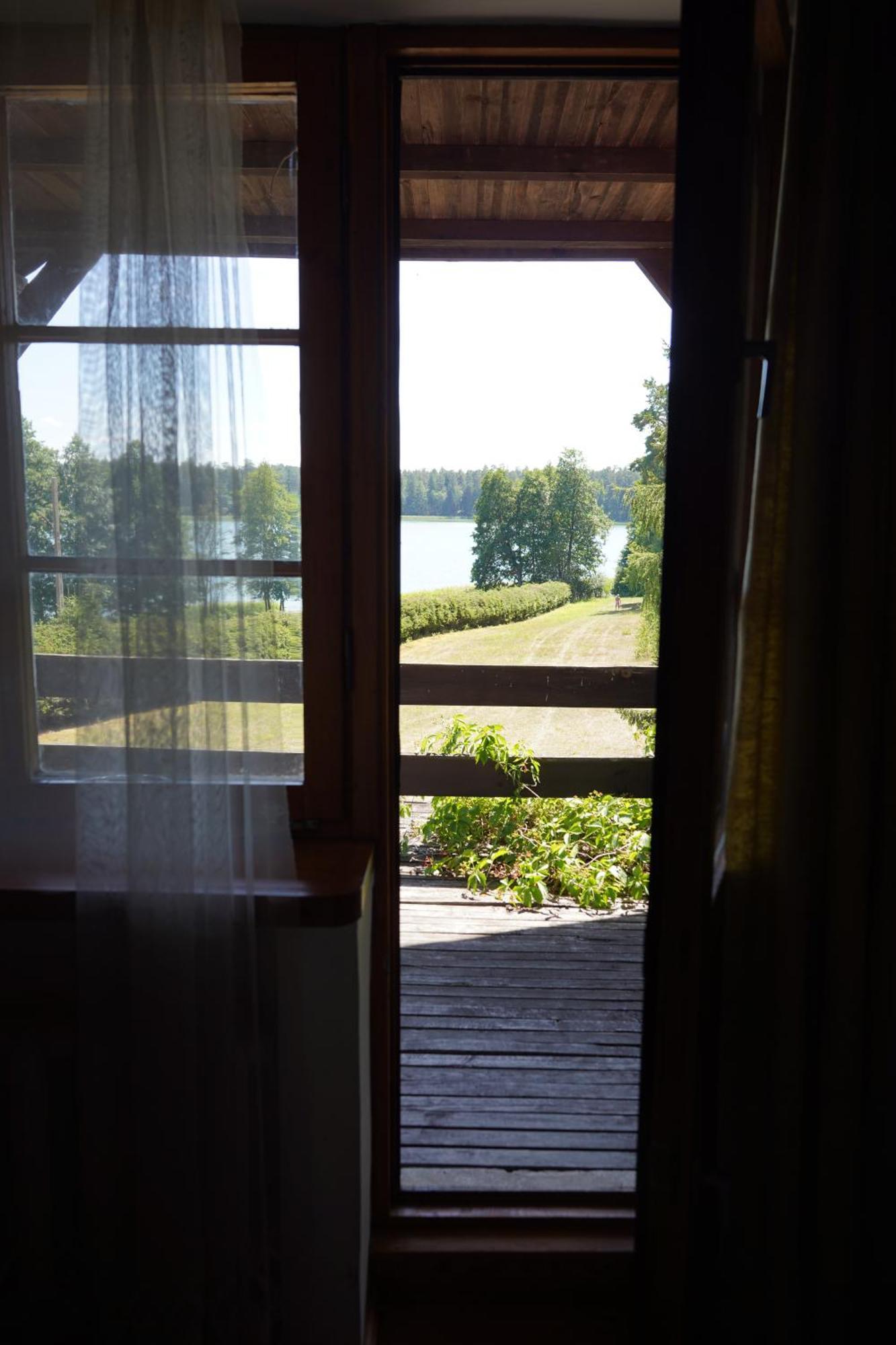 Lakehouse *